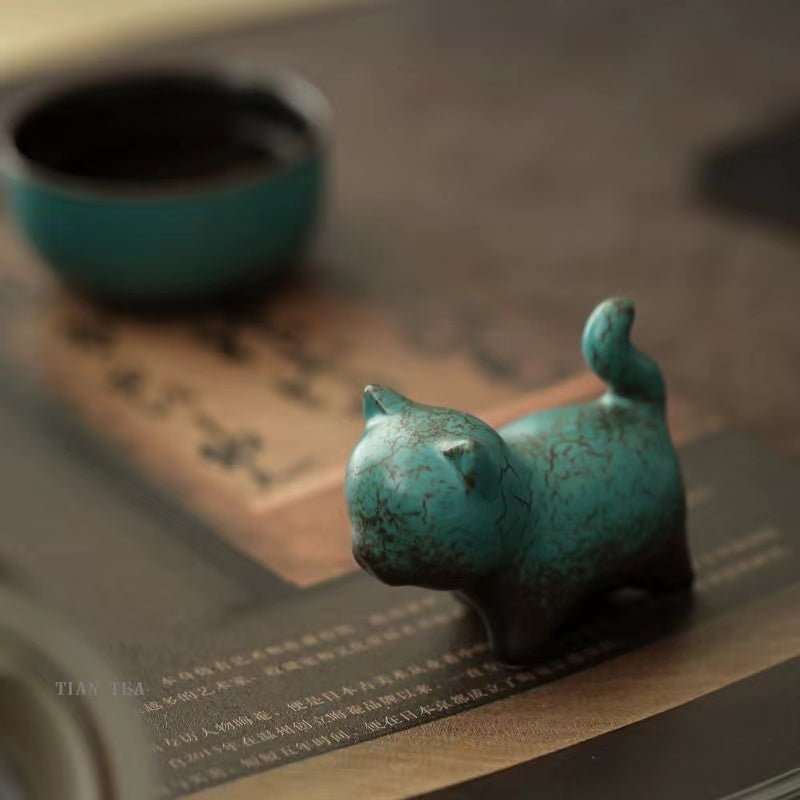 Adorable cat,Tea Pet