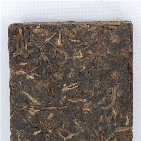 Pu-Erh Tea Brick, Yi Wu Mountain, Kunming Tea Factory, 1998 (Sheng/Raw)